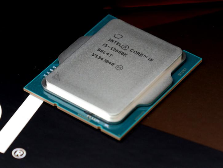 Intel Core i5-12600K 3.7 GHz 10-Core LGA 1700 Processor & MSI