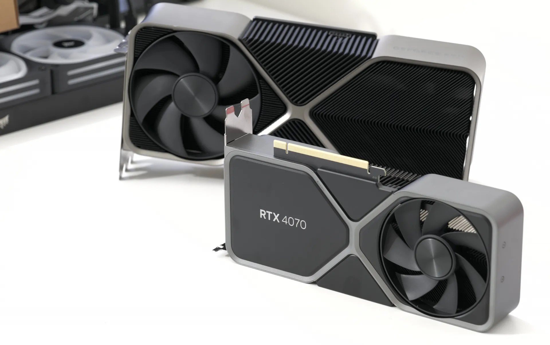 Nvidia GeForce RTX 4070 Ti SUPER Graphics Card Packaging and Specs