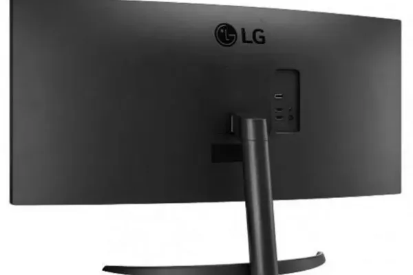 LG 34WR50QC 3440 x 1440 pixels curved liquid crystal display