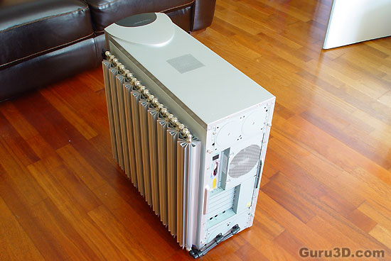 Alphacool  Coolermaster Stacker Silver with preinstalled watercooling  Ready2Go Copyright 2006 Guru3D.com